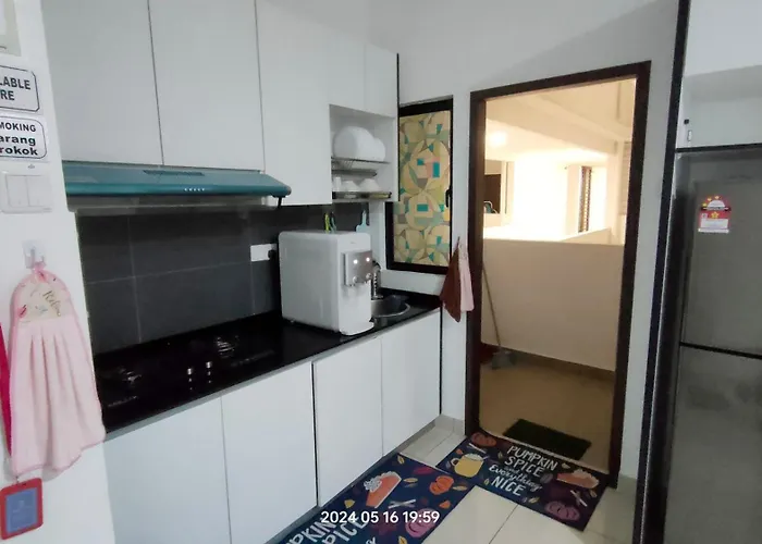 Cikgukay Desaru Homestay Apartment With Pool View Wifi & Netflix